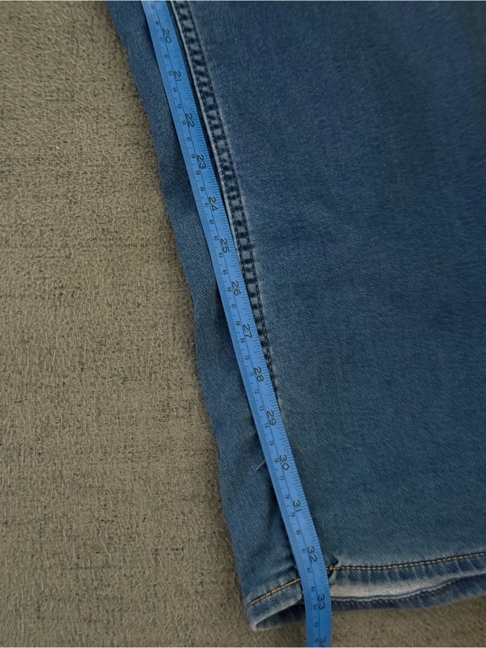 GAP Mid Rise Knit Easy Baggy Jeans L Tall | Medium indigo - Picture 10 of 10